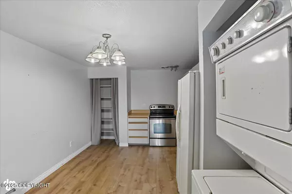 4294 Reka DR, Anchorage, AK 99508