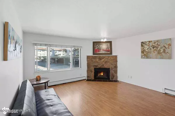 231 mccarrey ST 7A, Anchorage, AK 99508