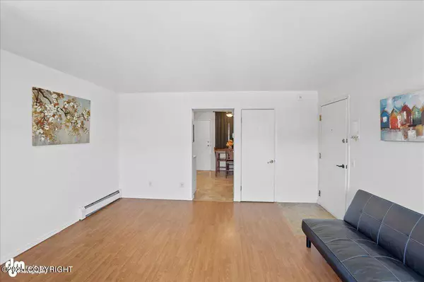 231 mccarrey ST 7A, Anchorage, AK 99508