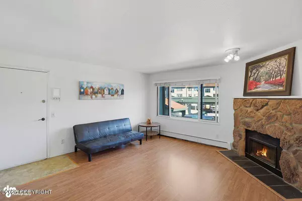 231 mccarrey ST 7A, Anchorage, AK 99508