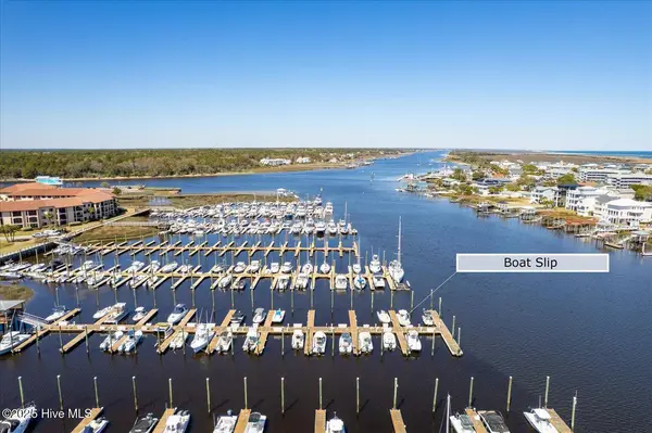 215 Silver Sloop WAY, Carolina Beach, NC 28428