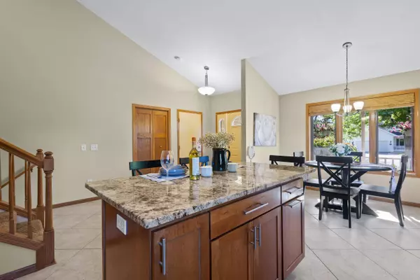 5474 SHALE Road, Fitchburg, WI 53711