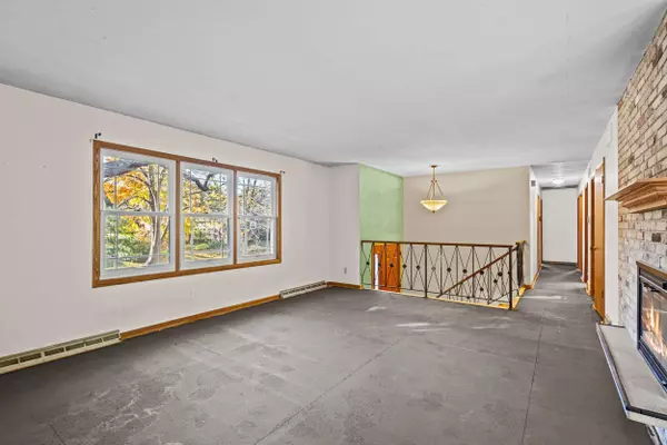 5 S YELLOWSTONE Drive, Madison, WI 53705