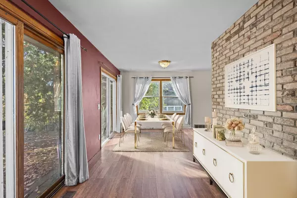 5 S YELLOWSTONE Drive, Madison, WI 53705