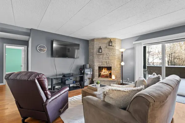 10 MAPLE WOOD Lane #3, Madison, WI 53704