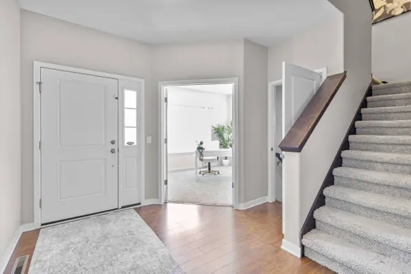 466 Crescendo Dr, Sun Prairie, WI 53590-8822