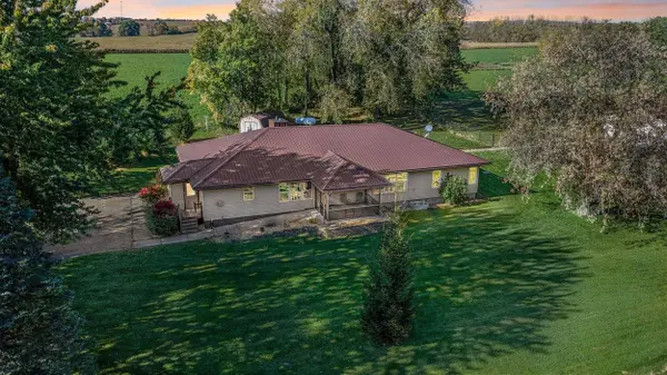 1642 Greenway Road, Sun Prairie, WI 53590