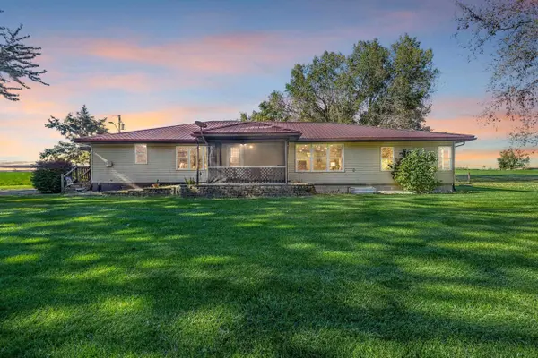 1642 Greenway Road, Sun Prairie, WI 53590