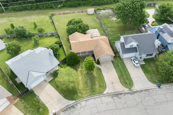 7025 E 39th St N, Wichita, KS 67226