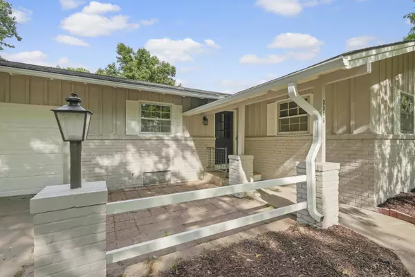 3916 N Clarence, Wichita, KS 67204