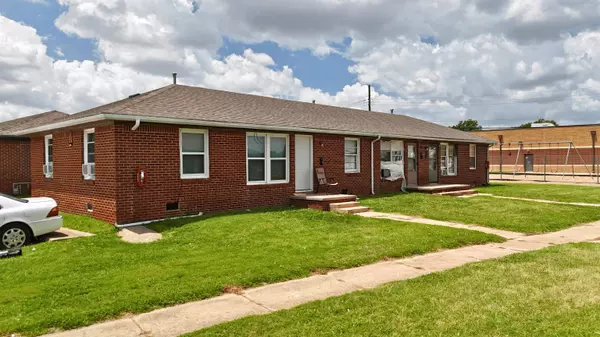 805 S San Pablo, Wichita, KS 67207