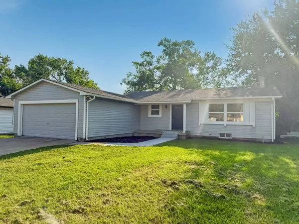 2440 N Battin Ave, Wichita, KS 67220