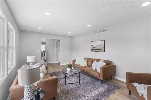 2440 N Battin Ave, Wichita, KS 67220