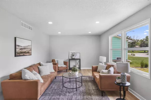 2440 N Battin Ave, Wichita, KS 67220