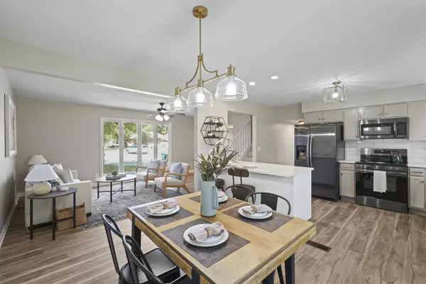 1534 N Valleyview Ct, Wichita, KS 67212