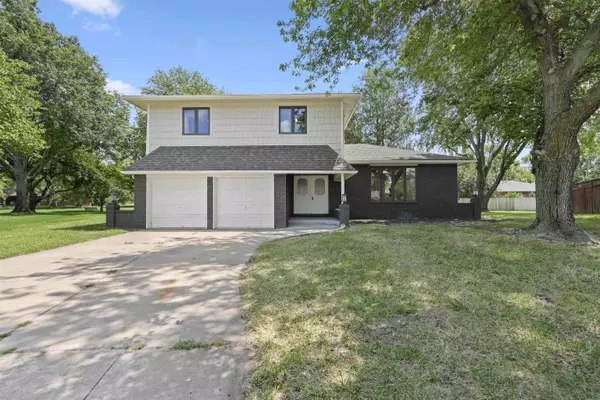 1534 N Valleyview Ct, Wichita, KS 67212