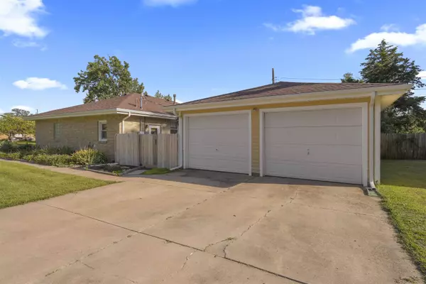 1301 Allison St, Newton, KS 67114