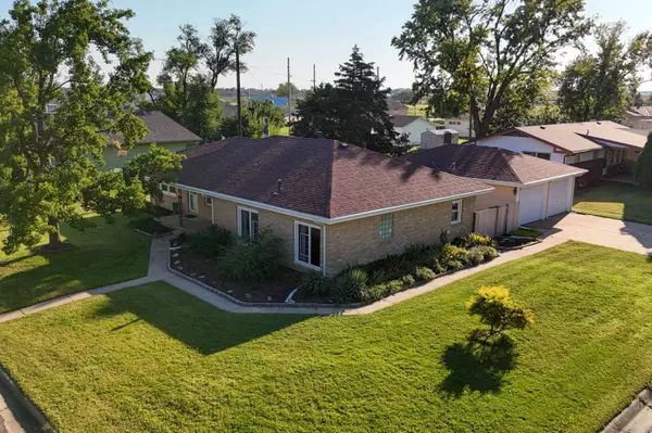 1301 Allison St, Newton, KS 67114