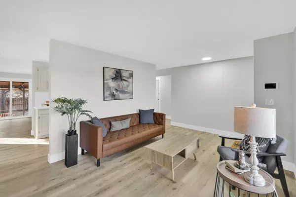 3125 N Rushwood St, Wichita, KS 67226