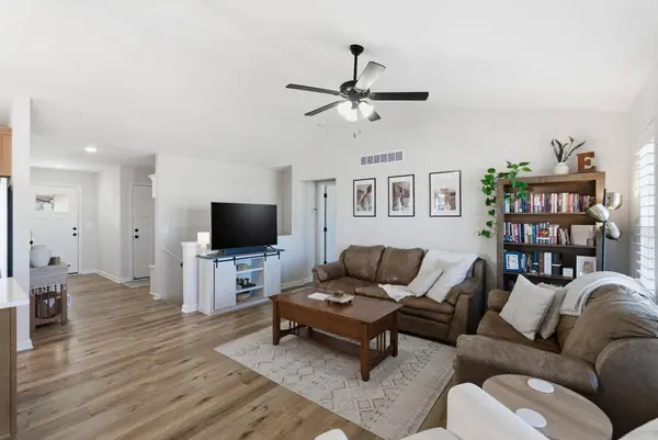 1702 N Kentucky Ln, Wichita, KS 67235