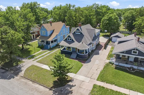 1517 N Park Pl, Wichita, KS 67203