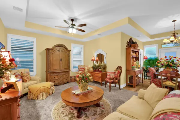 4965 N Indian Oak St, Bel Aire, KS 67226