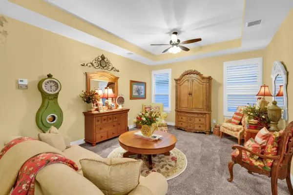 4965 N Indian Oak St, Bel Aire, KS 67226