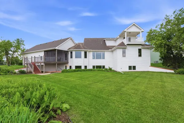 6918 E Summerside Ct, Bel Aire, KS 67226
