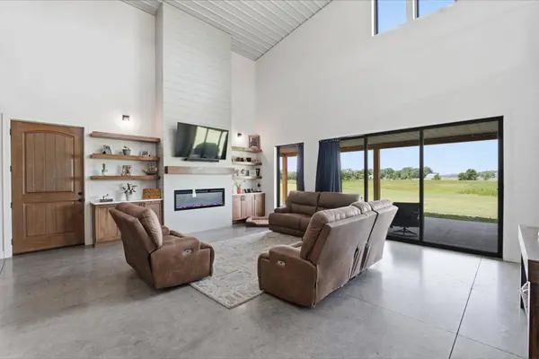 16078 E Bluff St, Cheney, KS 67025