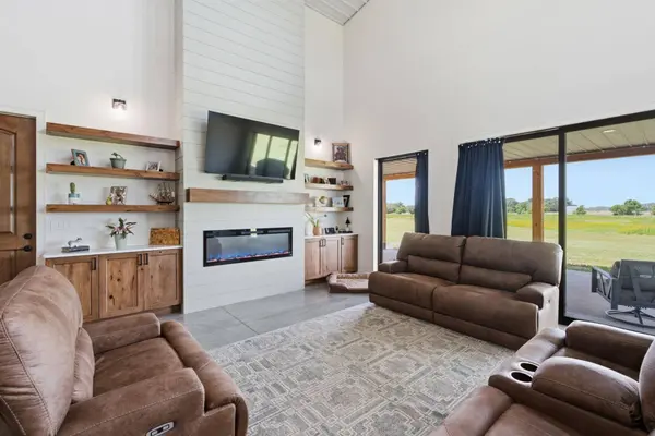 16078 E Bluff St, Cheney, KS 67025