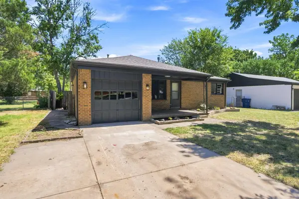 2902 S Washington Ave, Wichita, KS 67216