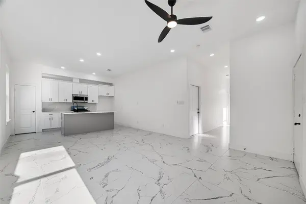 9334 Waller ST, Houston, TX 77012