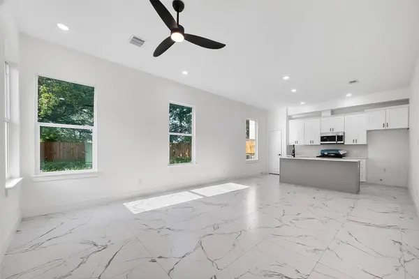 9334 Waller ST, Houston, TX 77012