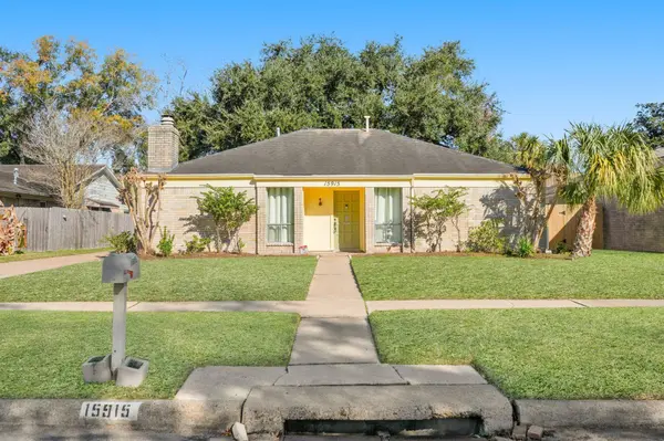 15915 Dunmoor DR, Houston, TX 77059