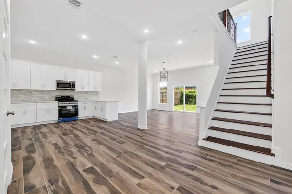8628 Scott ST, Houston, TX 77051