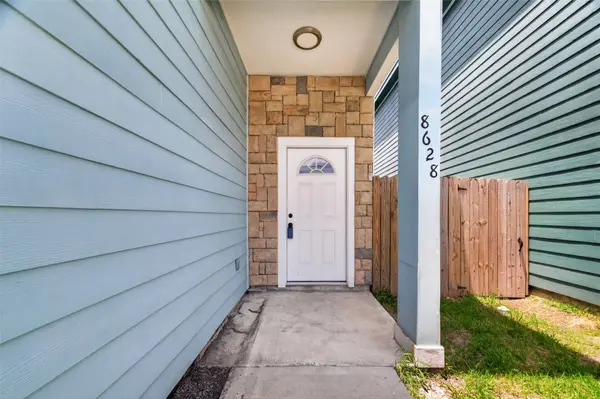 8628 Scott ST, Houston, TX 77051