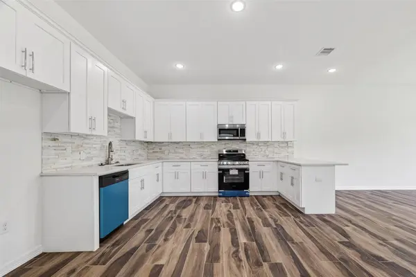 8628 Scott ST, Houston, TX 77051