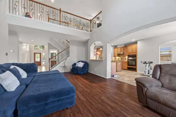 394 Dover LN, League City, TX 77573