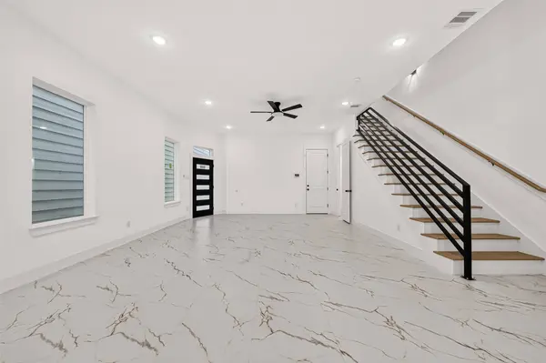 7719 Bowen ST, Houston, TX 77051