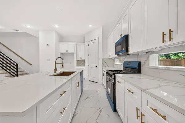 7719 Bowen ST, Houston, TX 77051