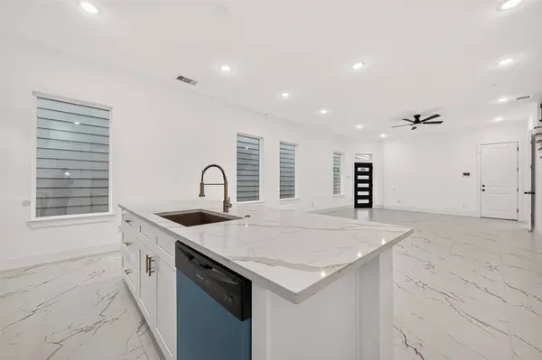 7719 Bowen ST, Houston, TX 77051