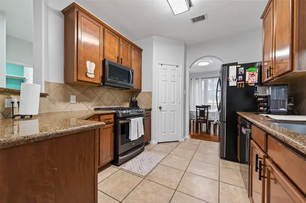 4492 Gran Canary DR, League City, TX 77573