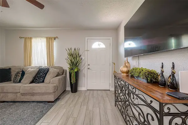 16614 Forest Bend AVE, Friendswood, TX 77546