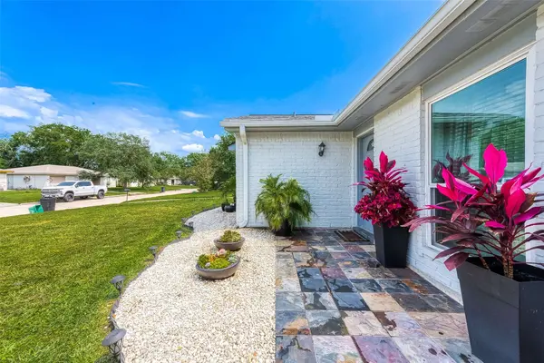 16614 Forest Bend AVE, Friendswood, TX 77546