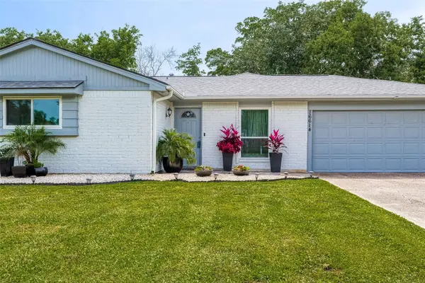 16614 Forest Bend AVE, Friendswood, TX 77546