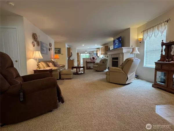 2815 McNeil ST, Dupont, WA 98327