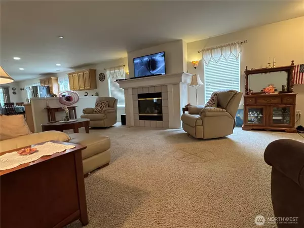 2815 McNeil ST, Dupont, WA 98327