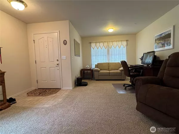 2815 McNeil ST, Dupont, WA 98327