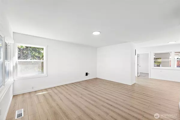 912 E 51st ST, Tacoma, WA 98404