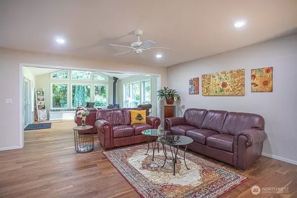 1510 199th AVE E, Lake Tapps, WA 98391